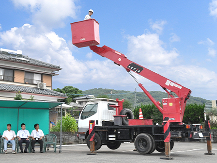 高所作業車運転(10m以上無制限)技能講習