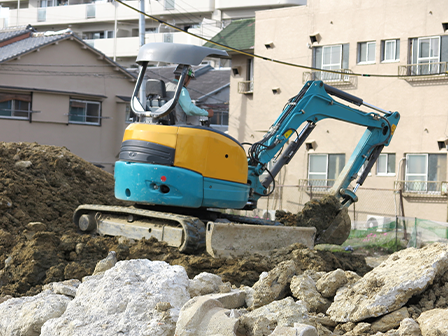 小型車両系建設機械(整地・運搬・積込み及び掘削用)の運転の業務特別教育
